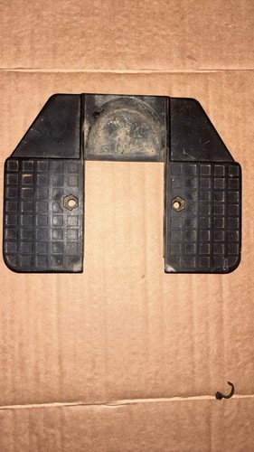 2017 amped a10 foot rest - amped, plate